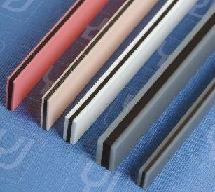 Přesné spojení: Rozluštění technologie vodivých pryžových konektorů v modulech displeje LCM